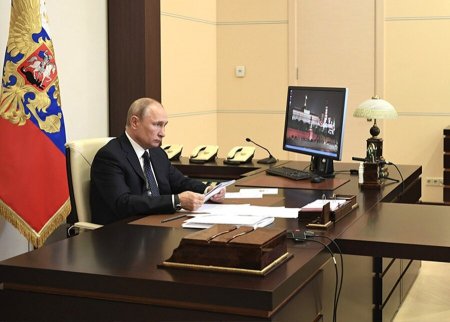 Путин раскритиковал работу Кабмина в вопросе дополнительных выплат медработникам
